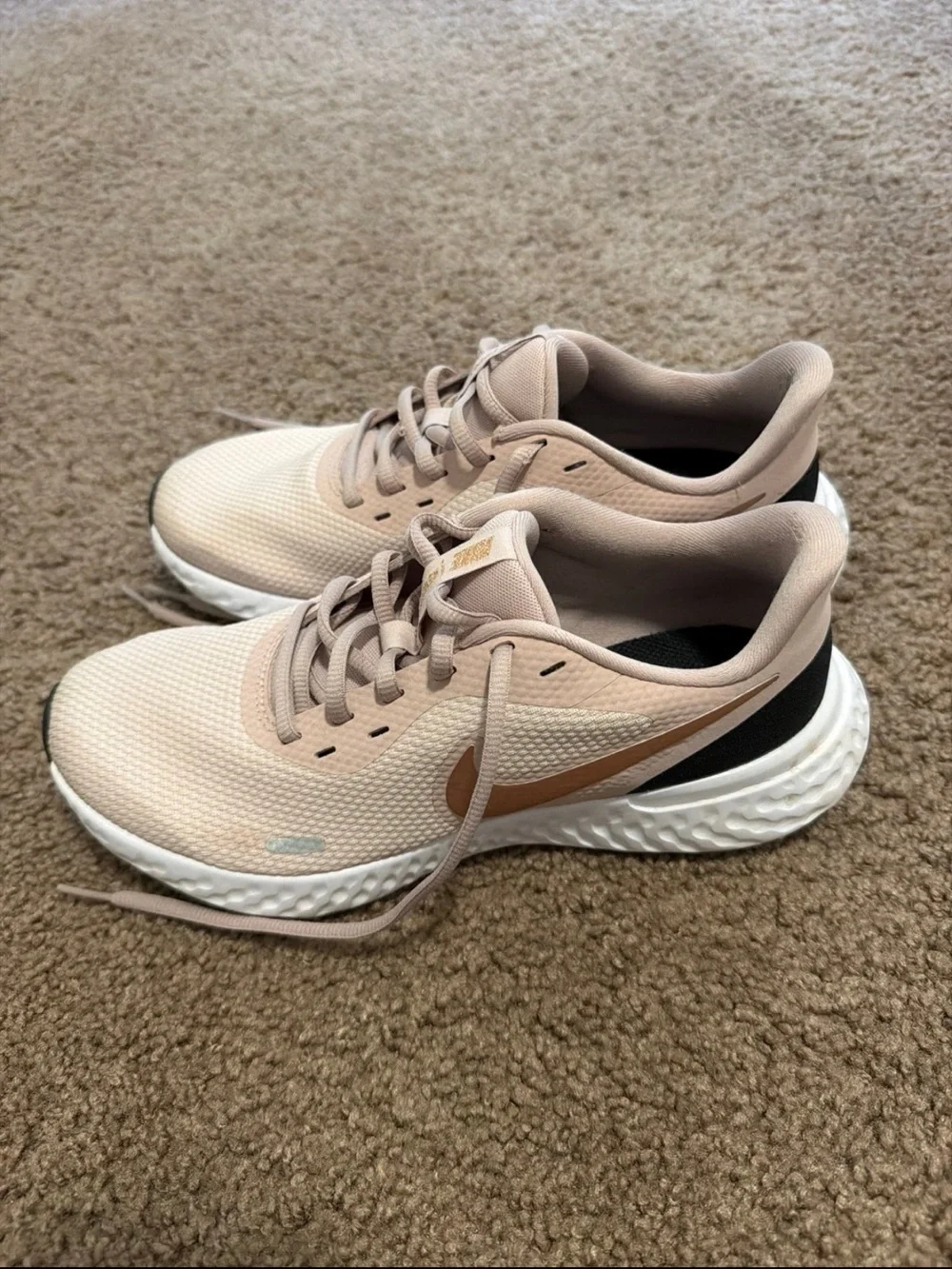 Women's Nike Revolution 5 Running Sneakers Pink